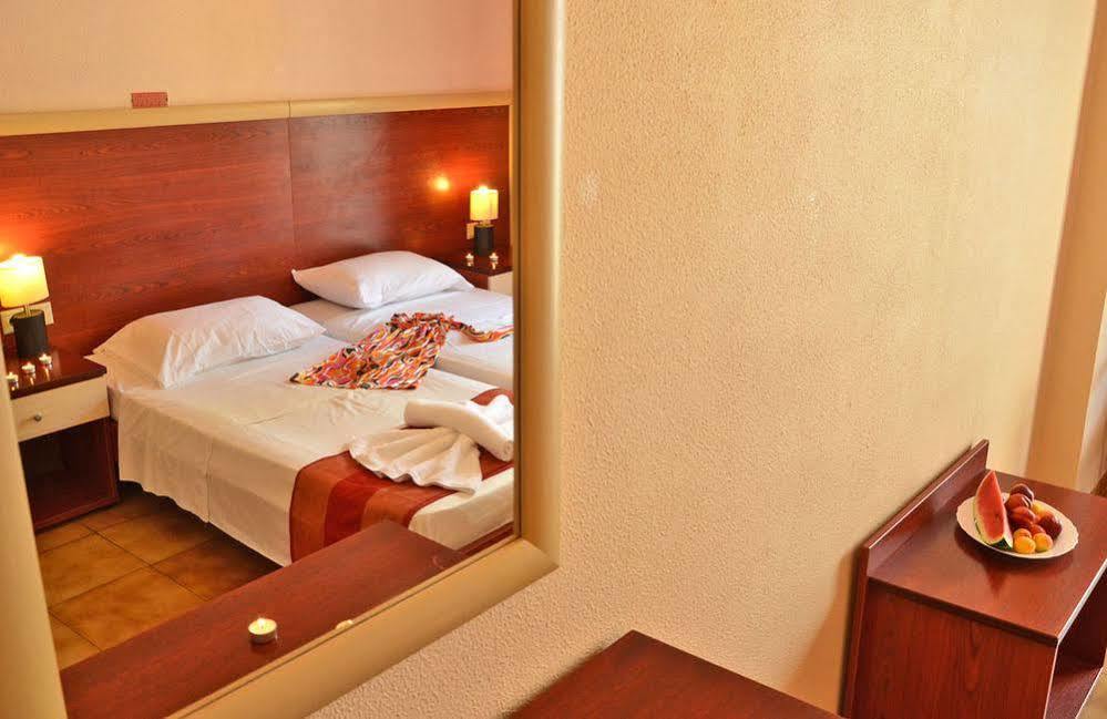 Mavrikos Hotel Plános 외부 사진