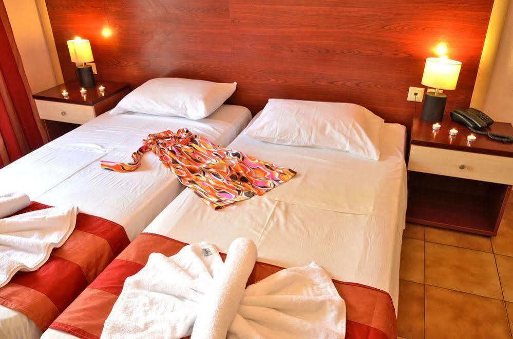 Mavrikos Hotel Plános 외부 사진