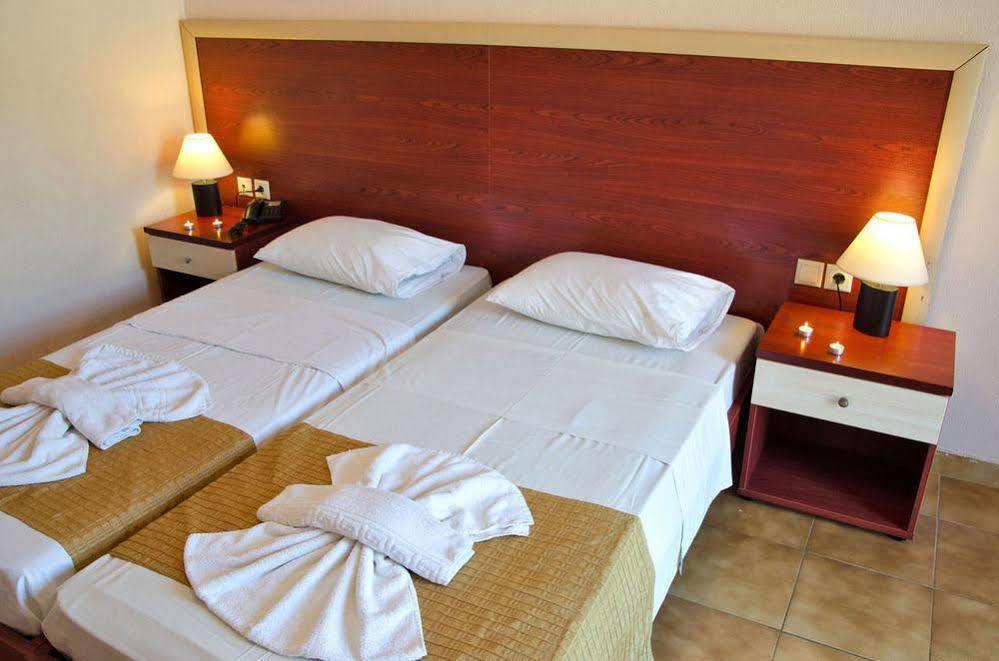 Mavrikos Hotel Plános 외부 사진